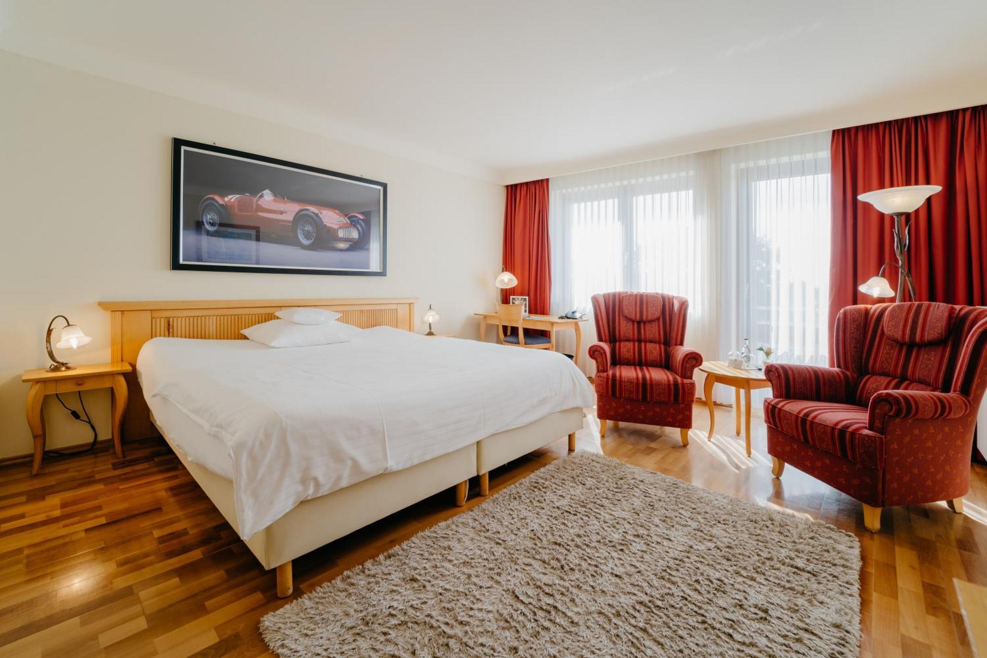 Hotel Waldkrug Delbruck Exterior photo